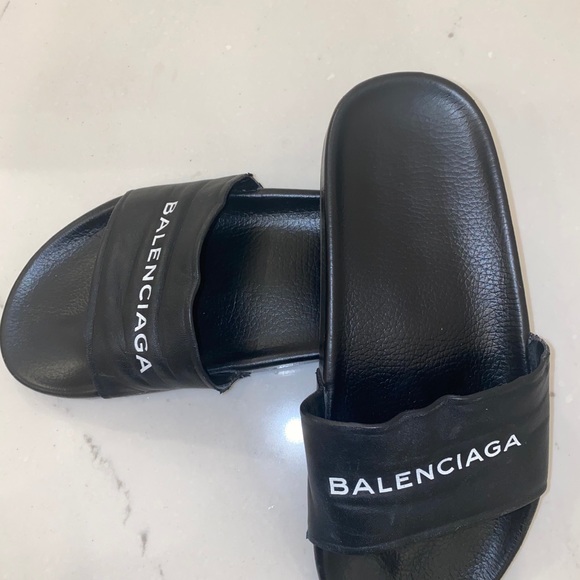 Balenciaga pool slides - Picture 2 of 5